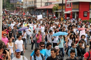 Costa Rica protest - diego molmo - CC BY-NC-SA 2.0