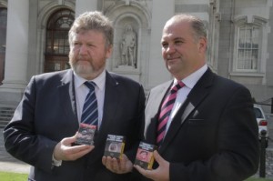 Ireland’s Minister for Health Dr James Reilly and Chief Medical Officer Dr Tony Holohan promote plain packaging of tobacco products